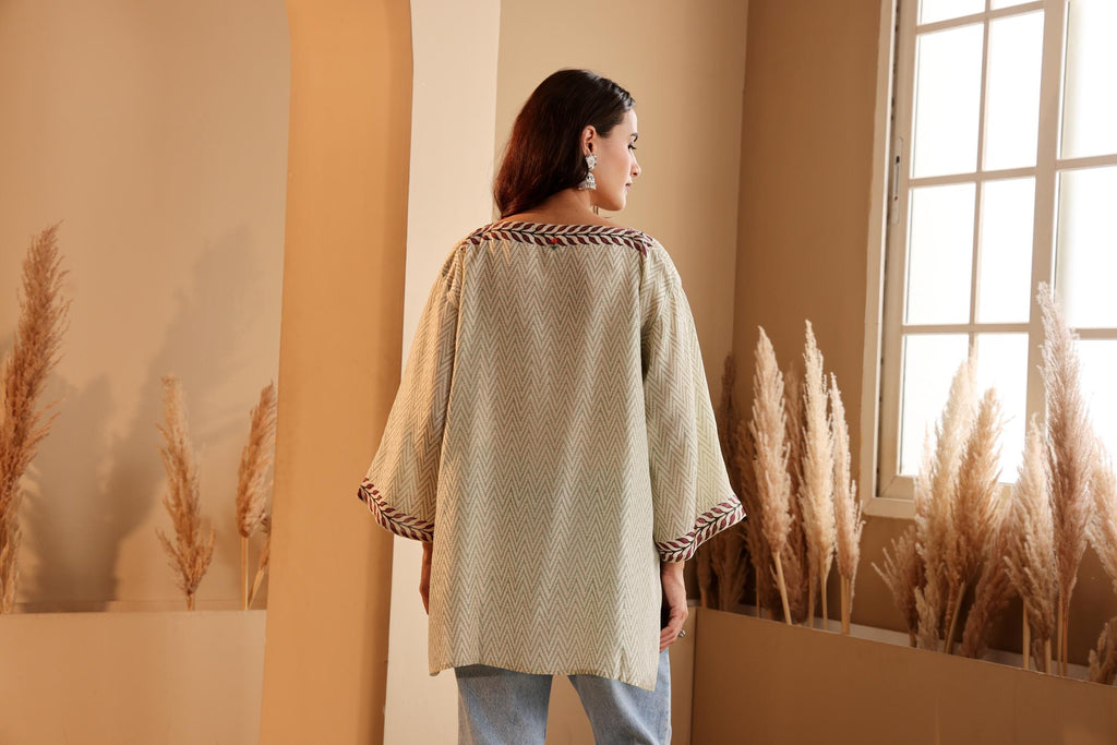 Elegant Chevron Print silk Kaftan short top